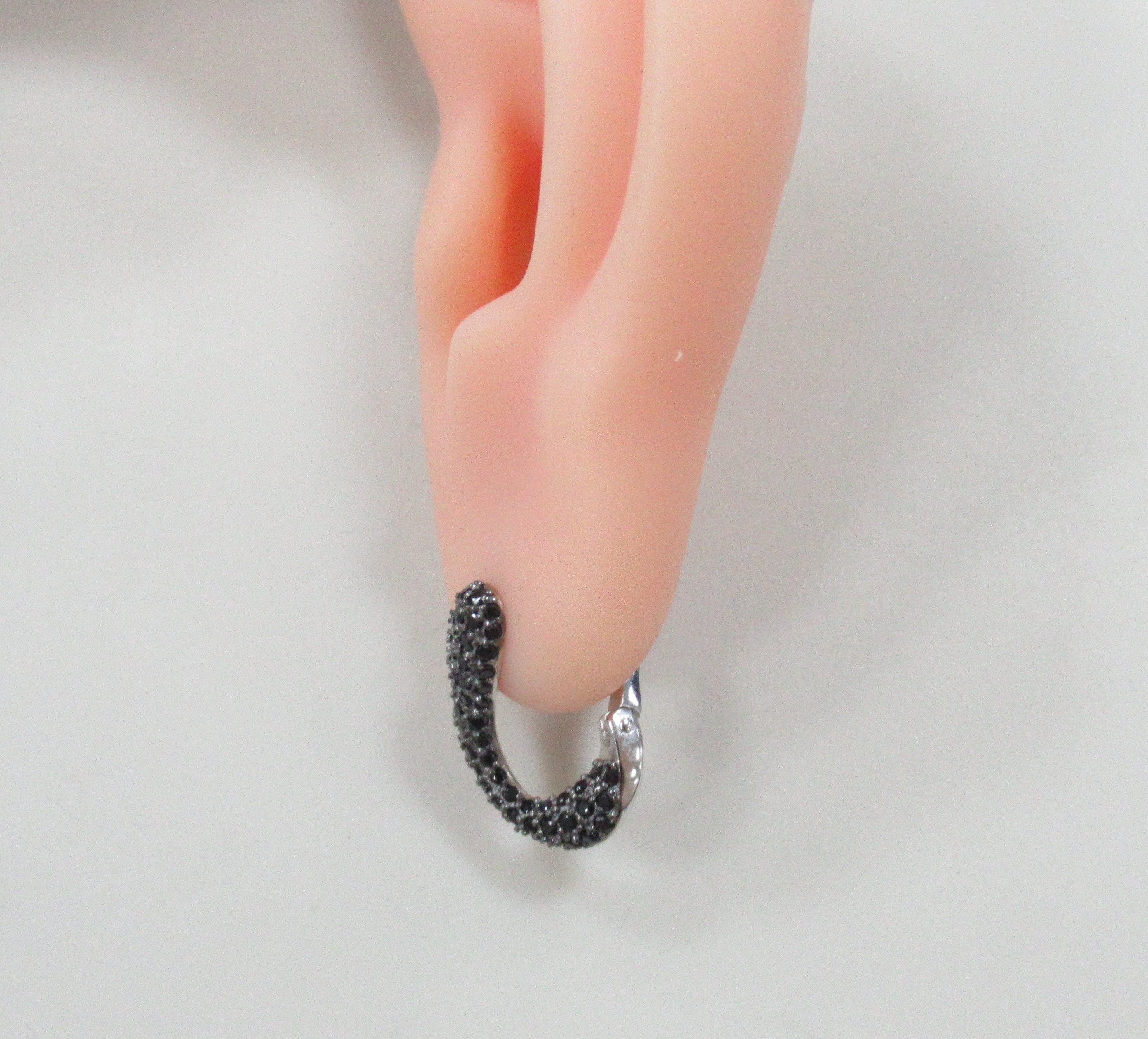 Серебряные серьги со шпинелью